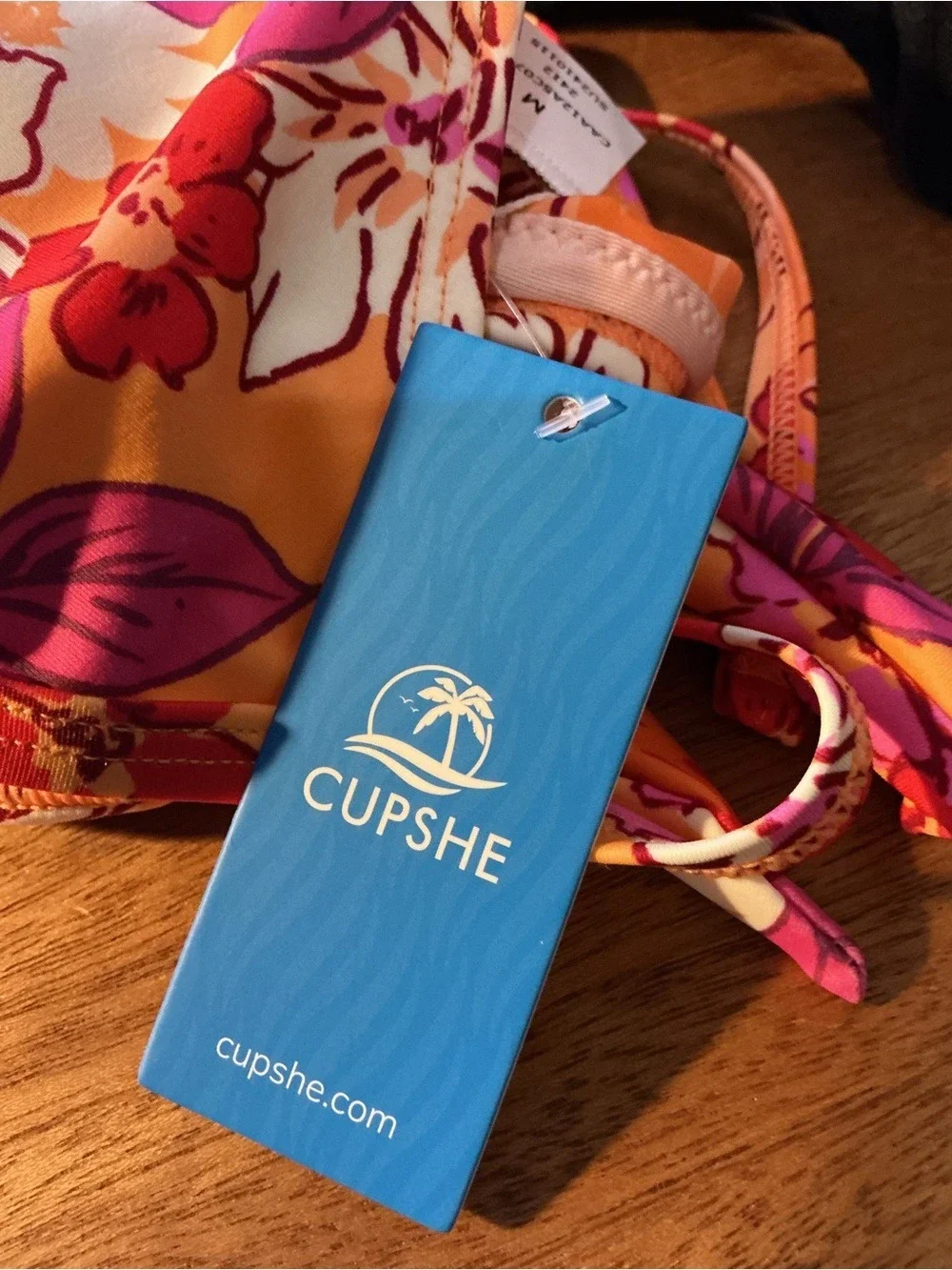 Cupshe Sunny Tropics Floral Bikini Top Medium NWT Quick List